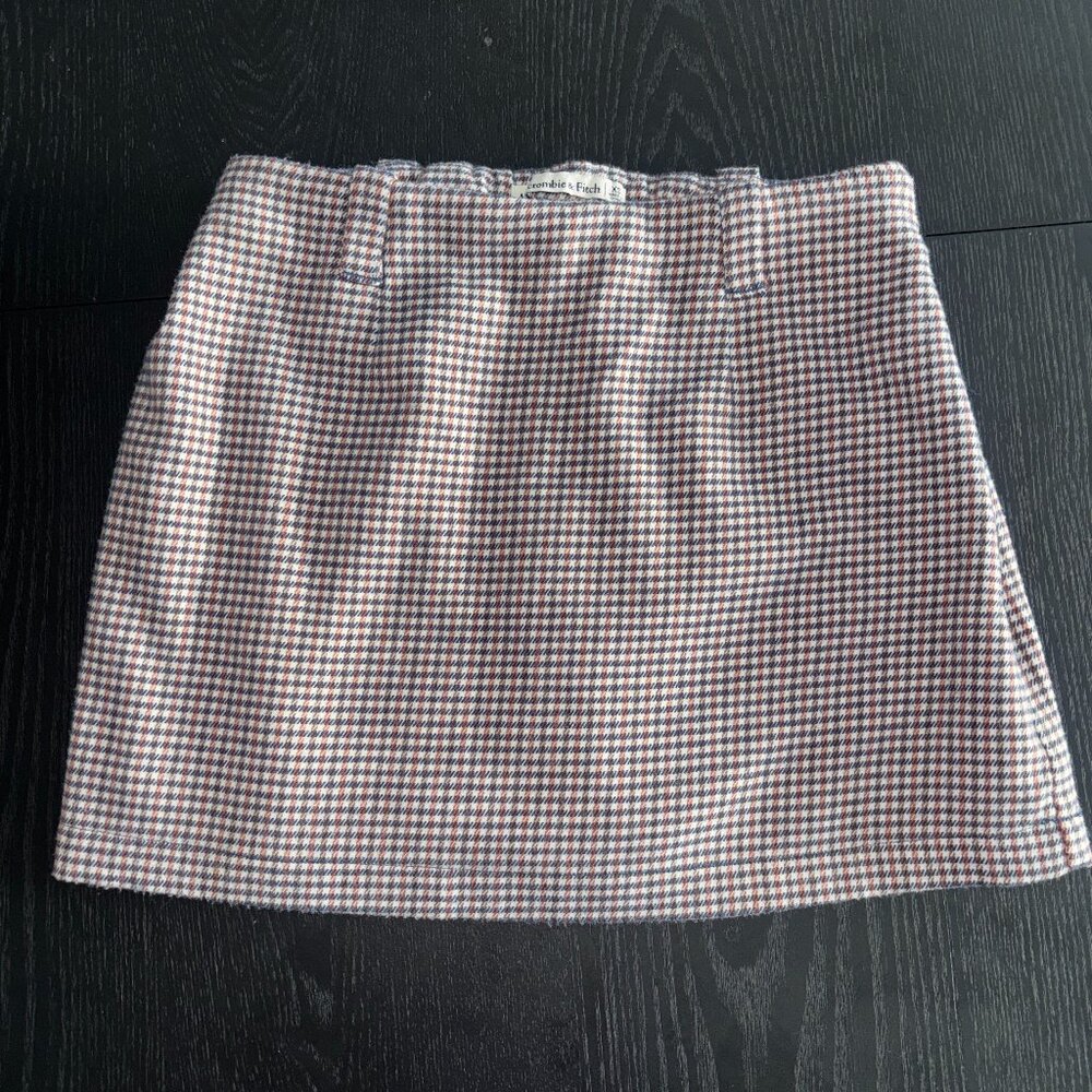 Abercrombie Houndstooth Mini Skort